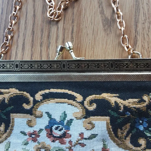 COPY - Tapestry purse - Picture 2 of 12